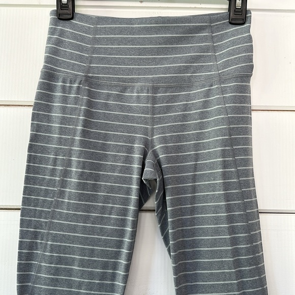 Athleta Stripe Salutation 7/8 Tight Heather Gray - Picture 3 of 12